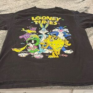 ⭐️Warner Bros. Black Looney Tunes Short Sleeve Tee